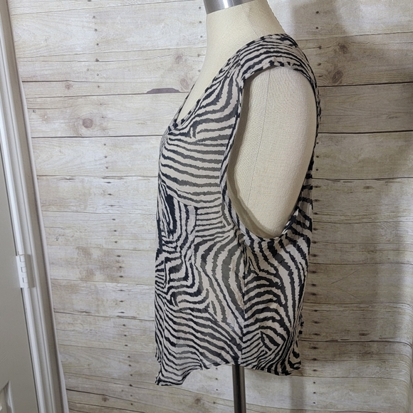 Love couture sheer tank - Picture 2 of 4